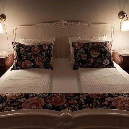 Self Check In, Wi-fi, Ac