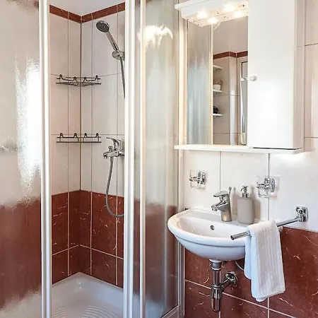 Self Check In, Wi-fi, Ac *