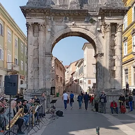 Apartment Self Check In, Wi-fi, Ac *