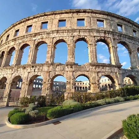 Self Check In, Wi-fi, Ac